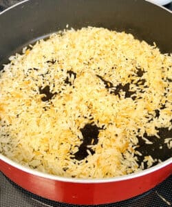 Browning rice in oil