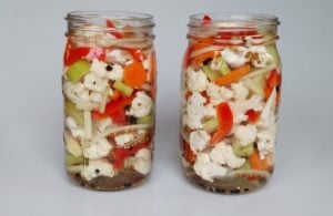 Italian Pickled Vegetables (Giardiniera)