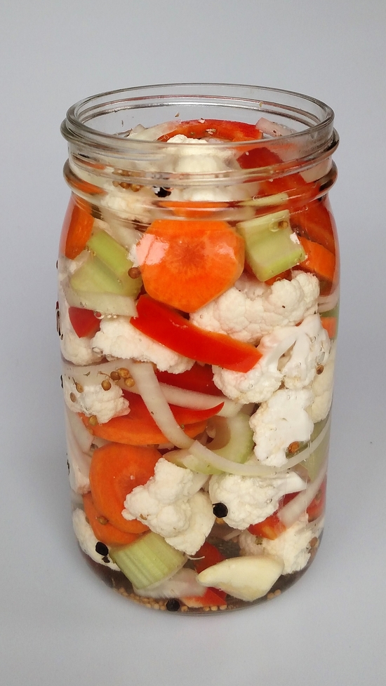 Italian Pickled Vegetables (Giardiniera)