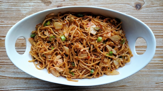 Spicy Kimchi Garlic Noodles