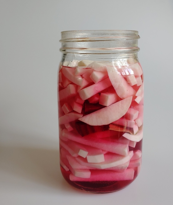 Middle Eastern Pickled Turnips