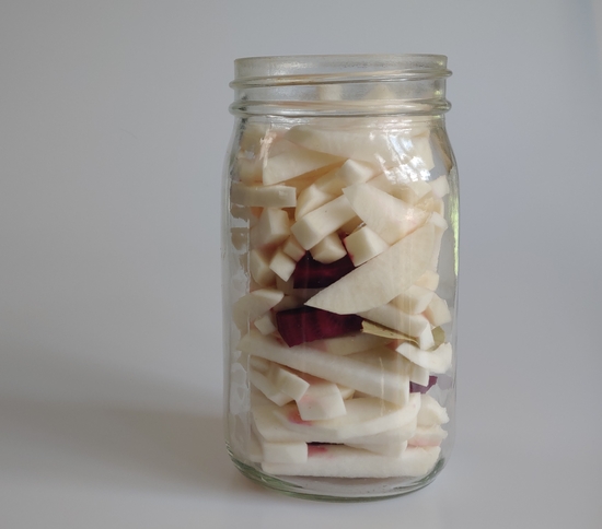 Middle Eastern Pickled Turnips