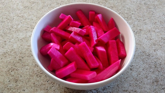 Middle Eastern Pickled Turnips