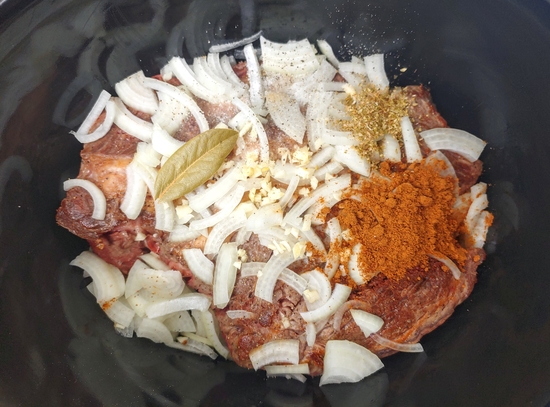 Easy Slow Cooker Chile Colorado