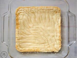Sugar cookie crust in baking pan