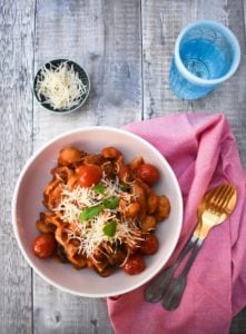 Slow Cooker Triple Tomato and Spinach Pasta