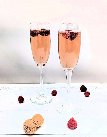 Kir Imperial (Champagne & Chambord)