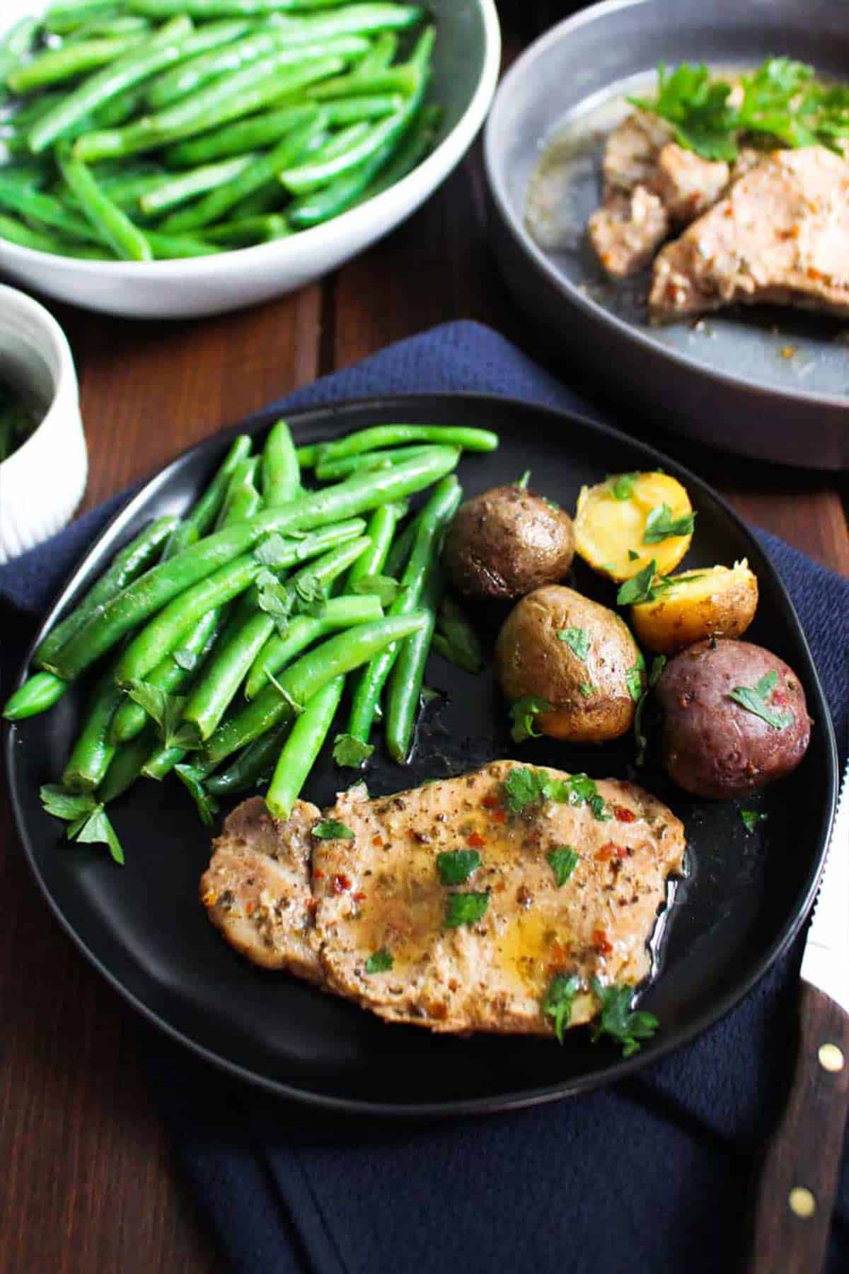 Slow Cooker Pork Chops and Potatoes