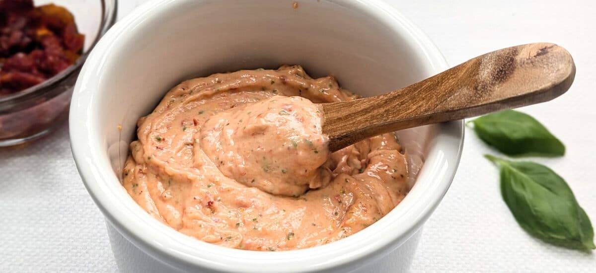 Roasted Garlic Sun-Dried Tomato Aioli