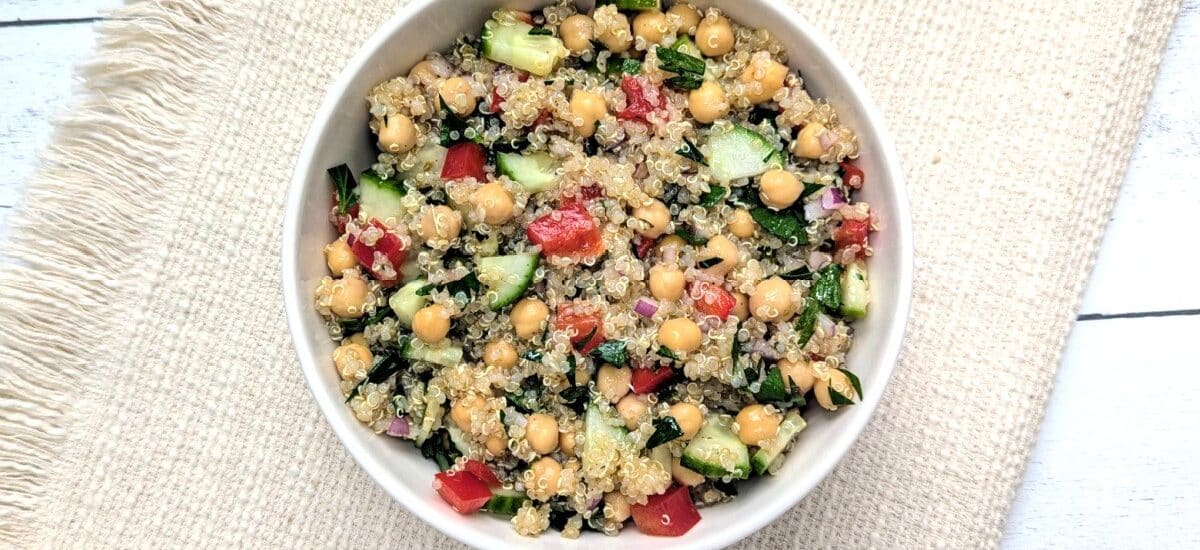 Lemony Quinoa Chickpea Salad