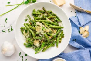 Garlic Parmesan Roasted Green Beans plated.